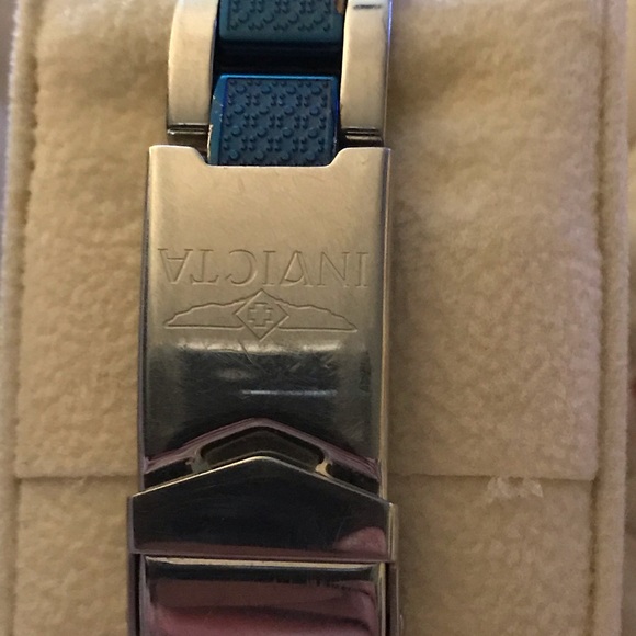 Invicta Women’s Pro Diver Watch - Picture 5 of 13